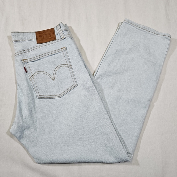 Levi's Wedgie Straight Fit Women's Jeans W 29 L 28 Light Wash Very Light Blue - Picture 1 of 12